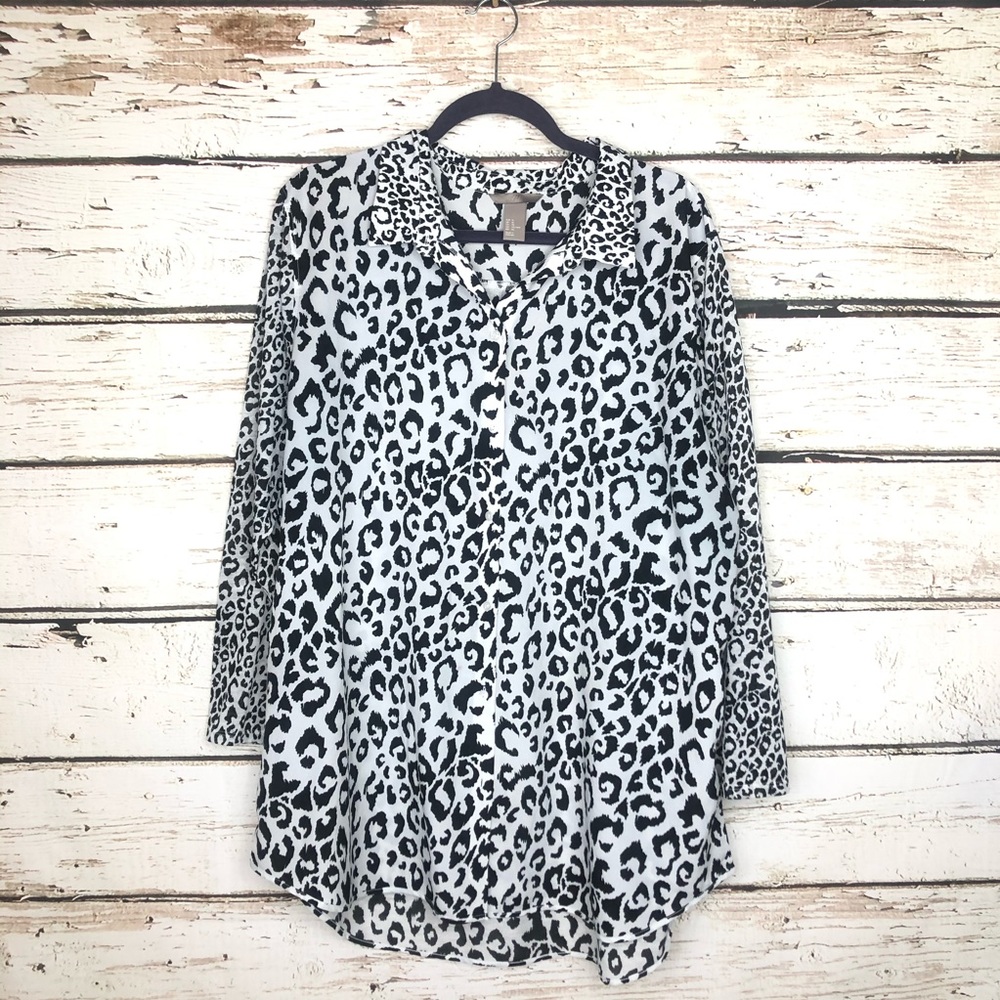 XL H&M Black/White Leopard Button-down